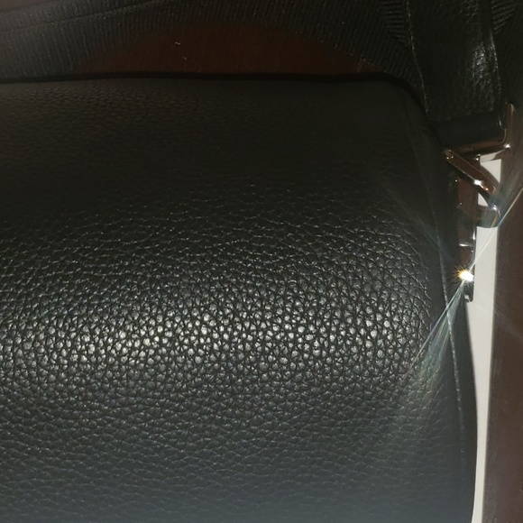 "ROLLER" POUCH IN BLACK GRAINED CALFSKIN - Picture 3 of 3